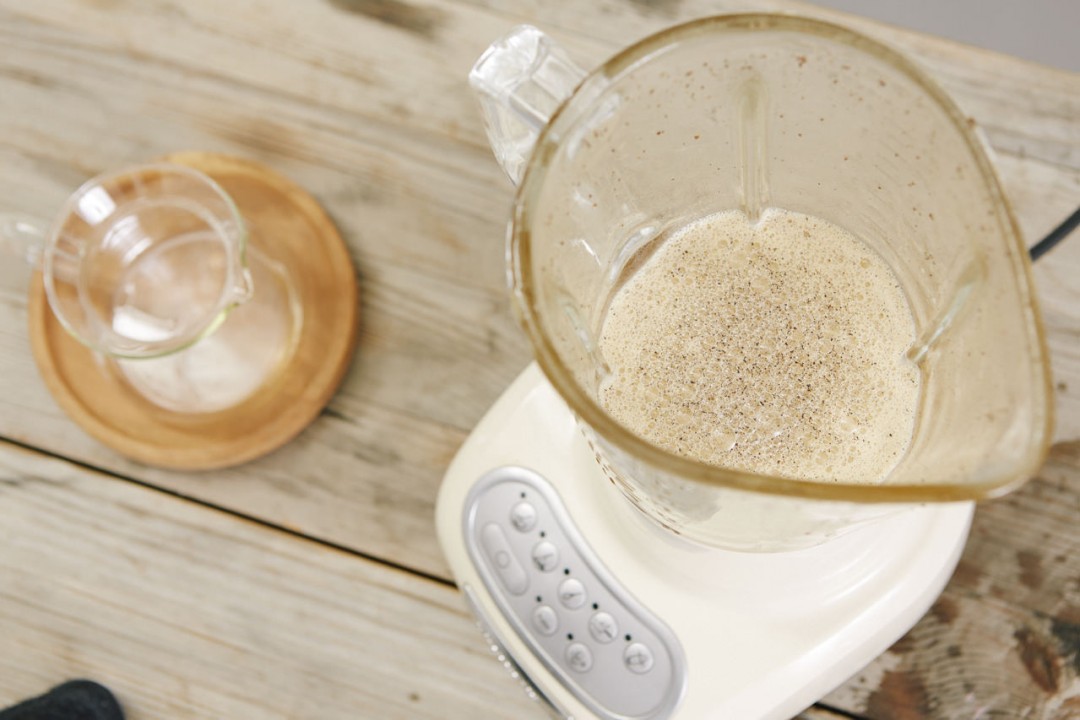 Alt er blendet sammen til vi har fått et lite lag med "foam" som på en latte